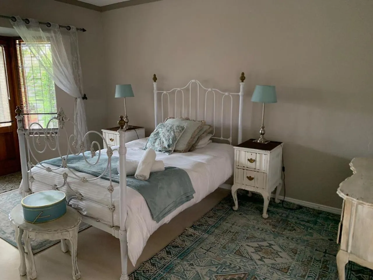 Guest house Johannies Home At Panorama Hospital Cape Town
